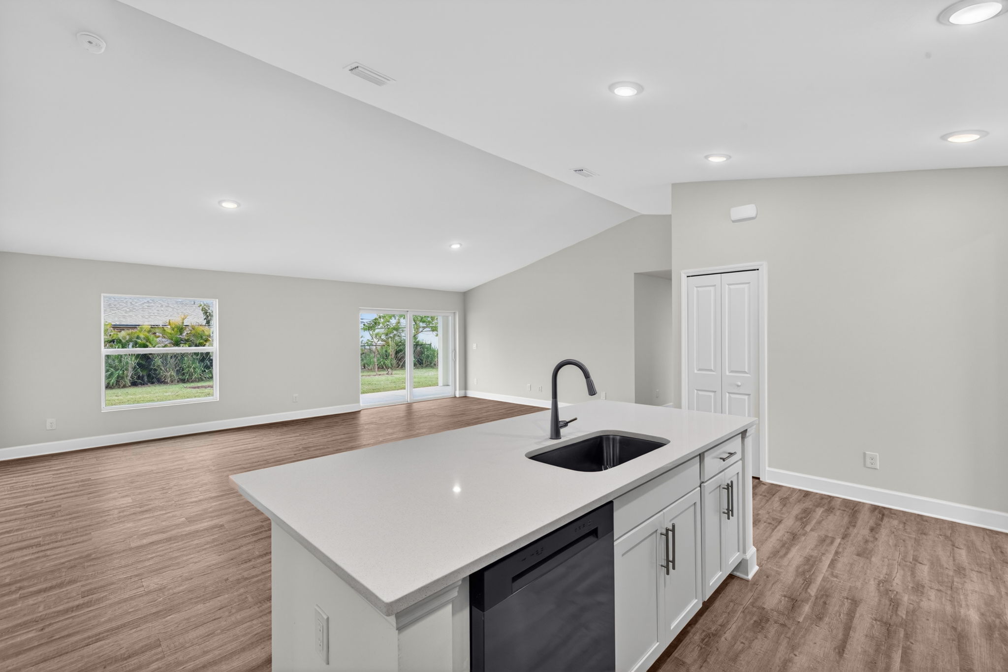 Kitchen Island 2