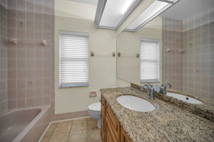 Bathroom2