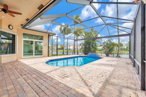  Photo 64