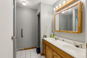 Myrtle Dr-S1703-012.jpg
