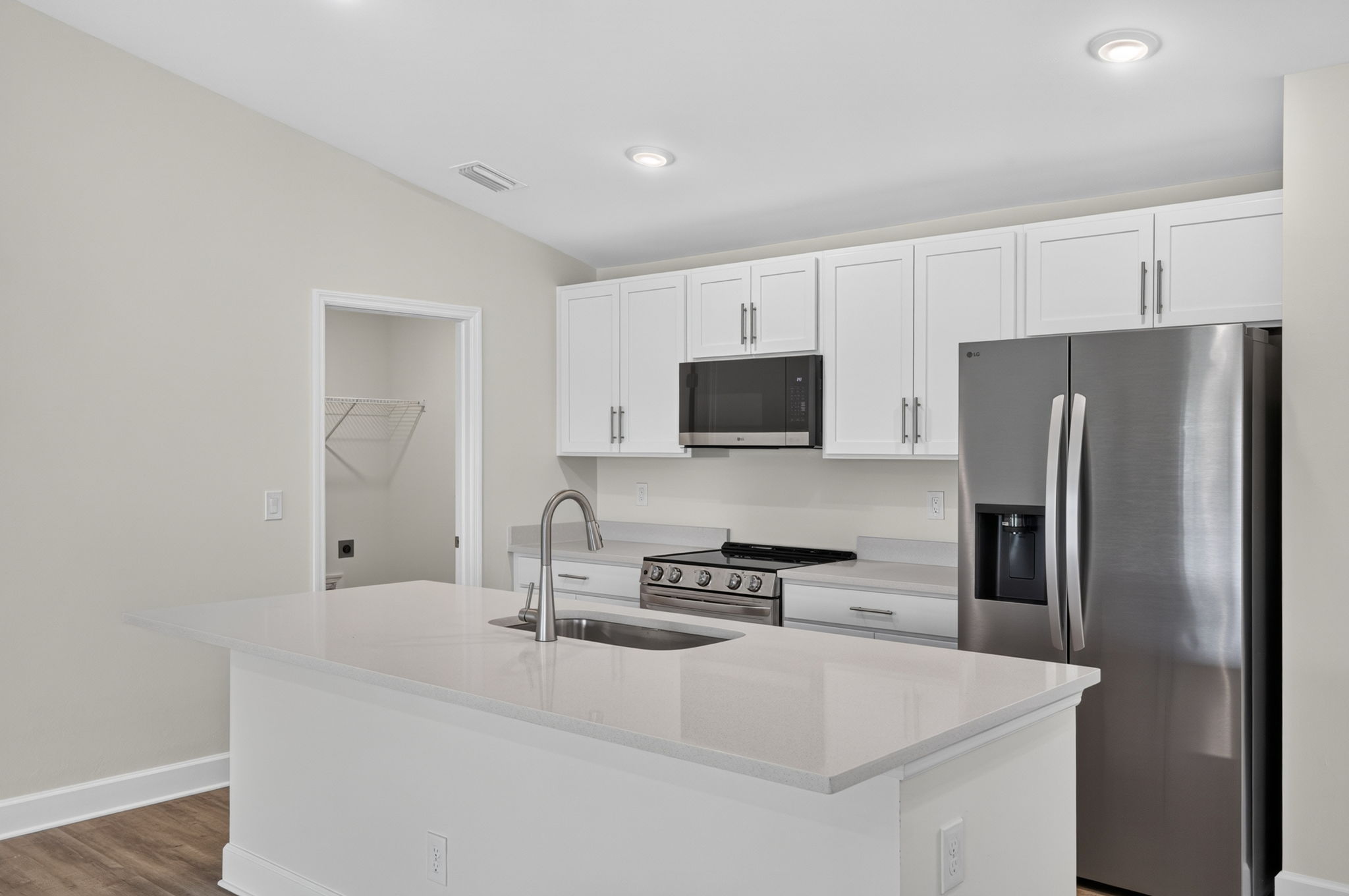 Kitchen 1 of 4