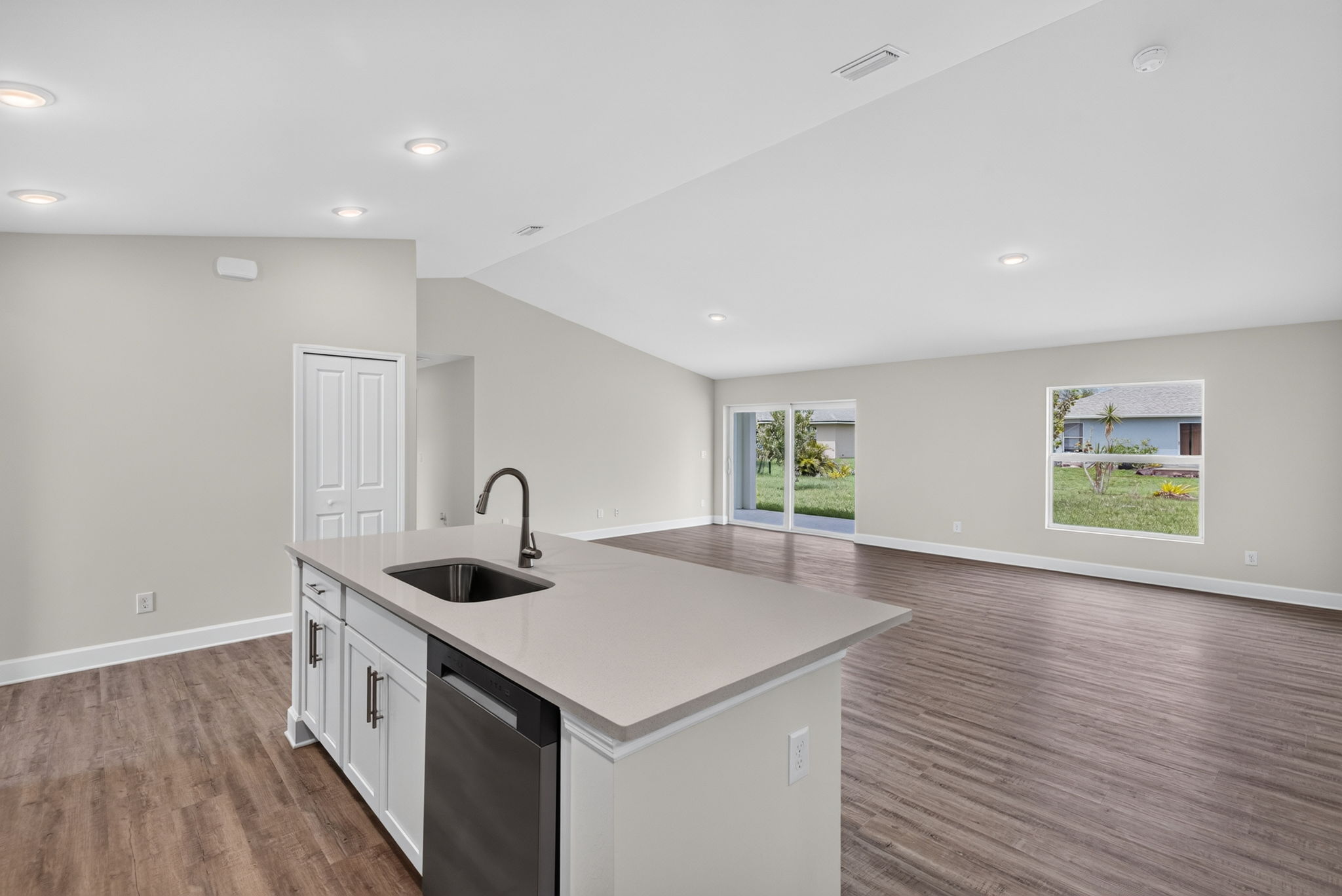 Kitchen 4 of 4