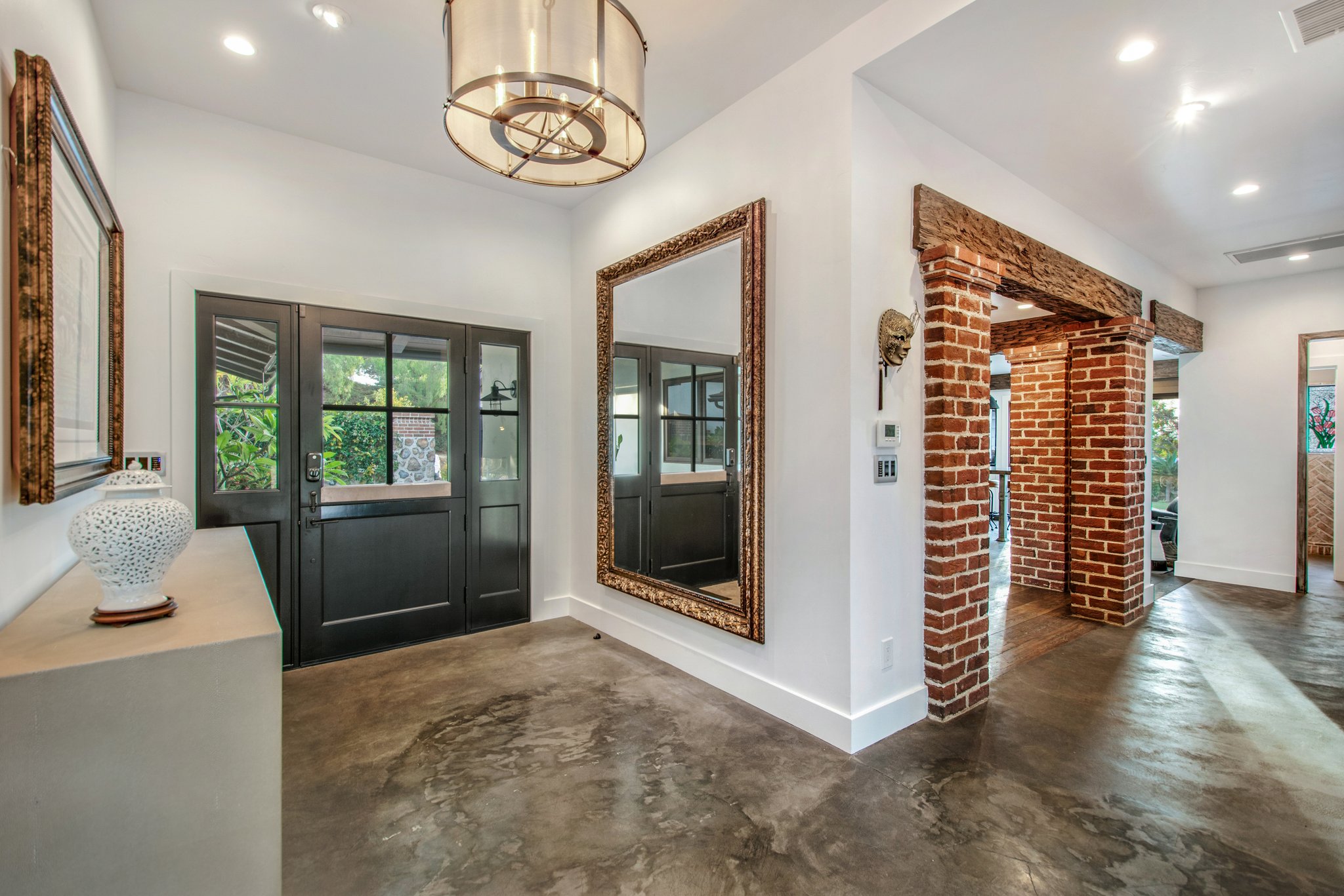 Entry with concrete flooring