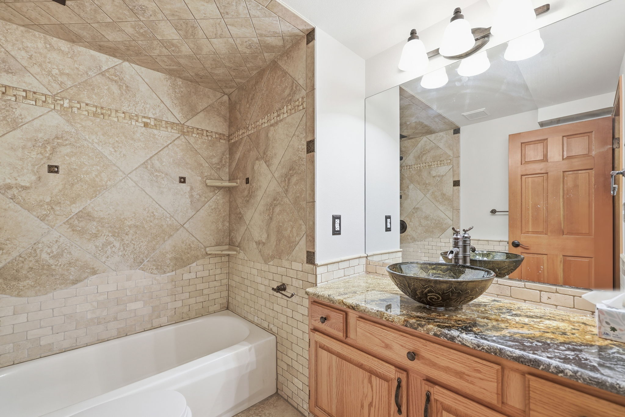  Photo 43