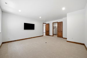 LG1R2249