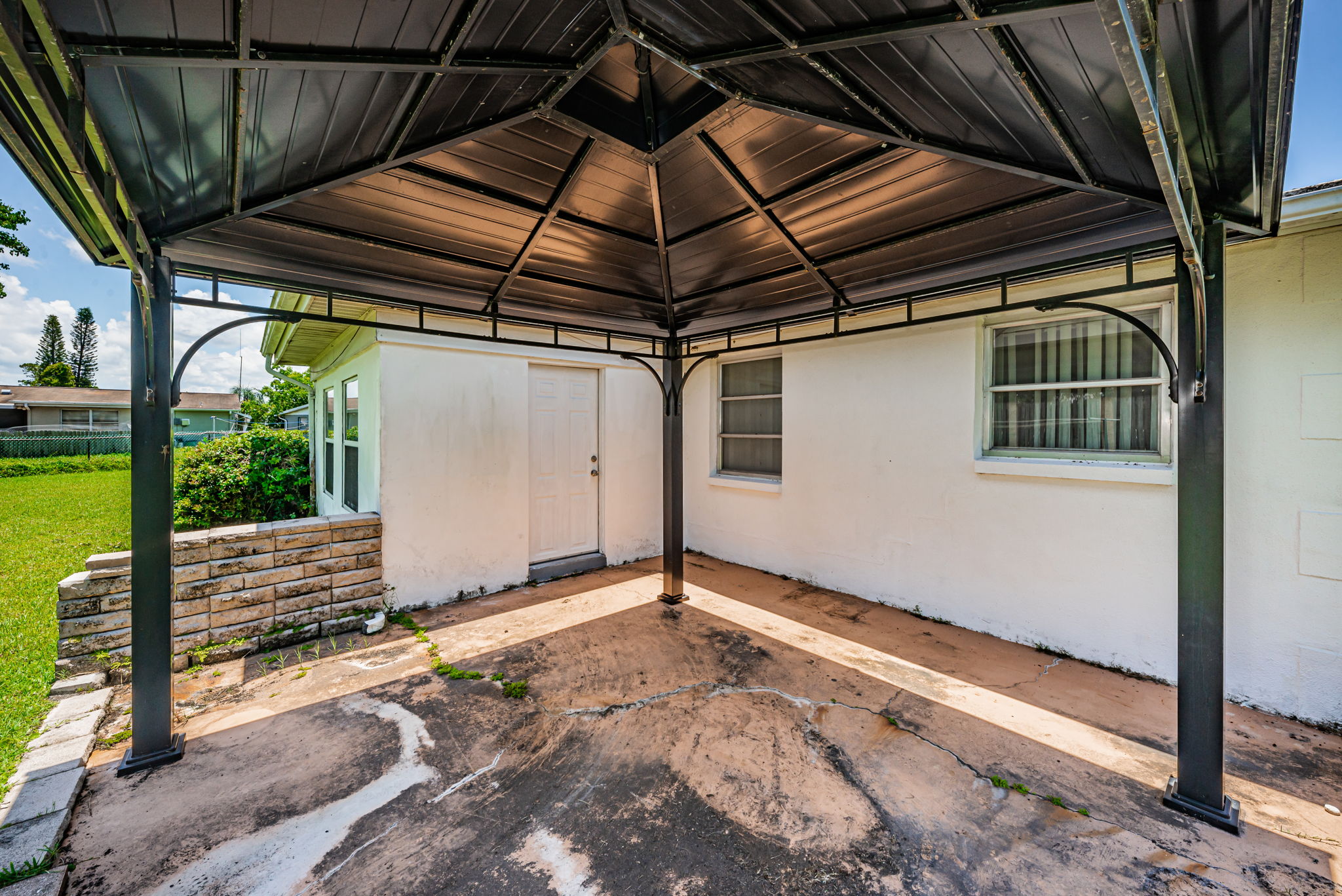 Patio1-2