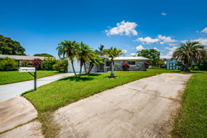 Front Exterior and Parking Pad1