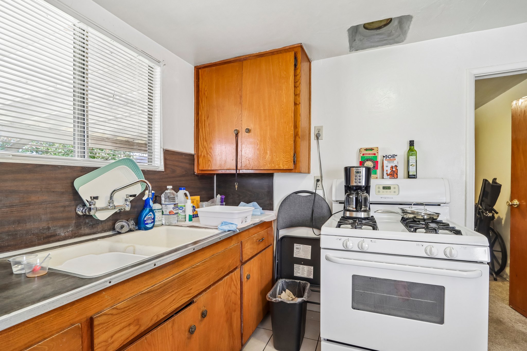 Lindy Ave-S3006-005.jpg
