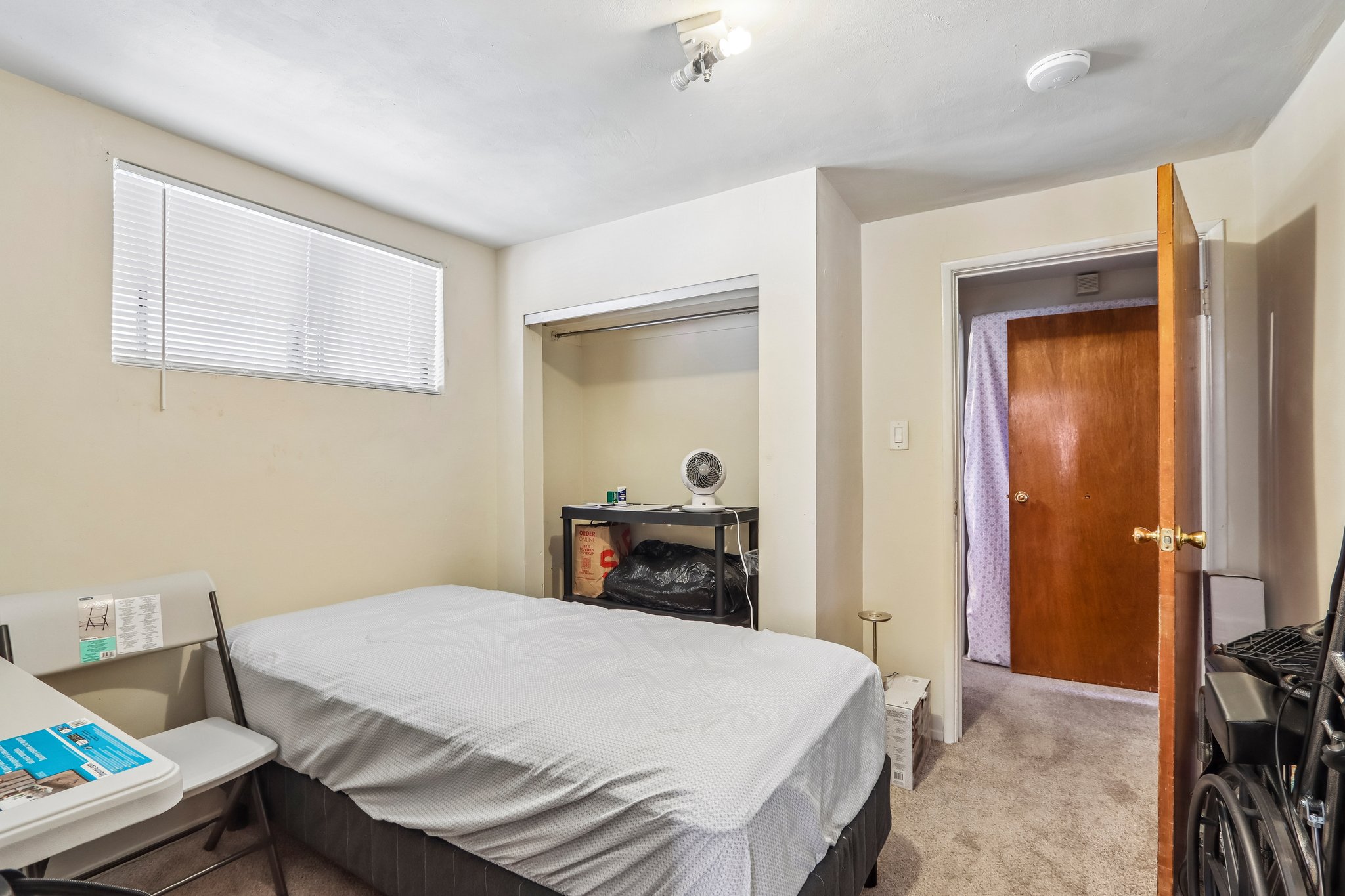 Lindy Ave-S3006-008.jpg