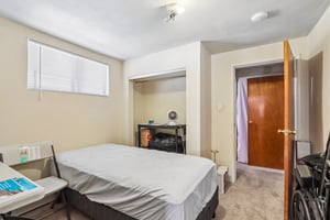 Lindy Ave-S3006-008.jpg