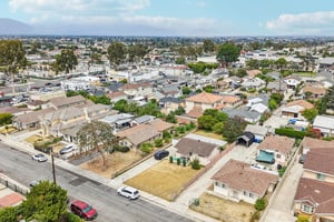 Lindy Ave-S3006-016.jpg
