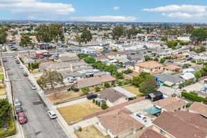 Lindy Ave-S3006-017.jpg
