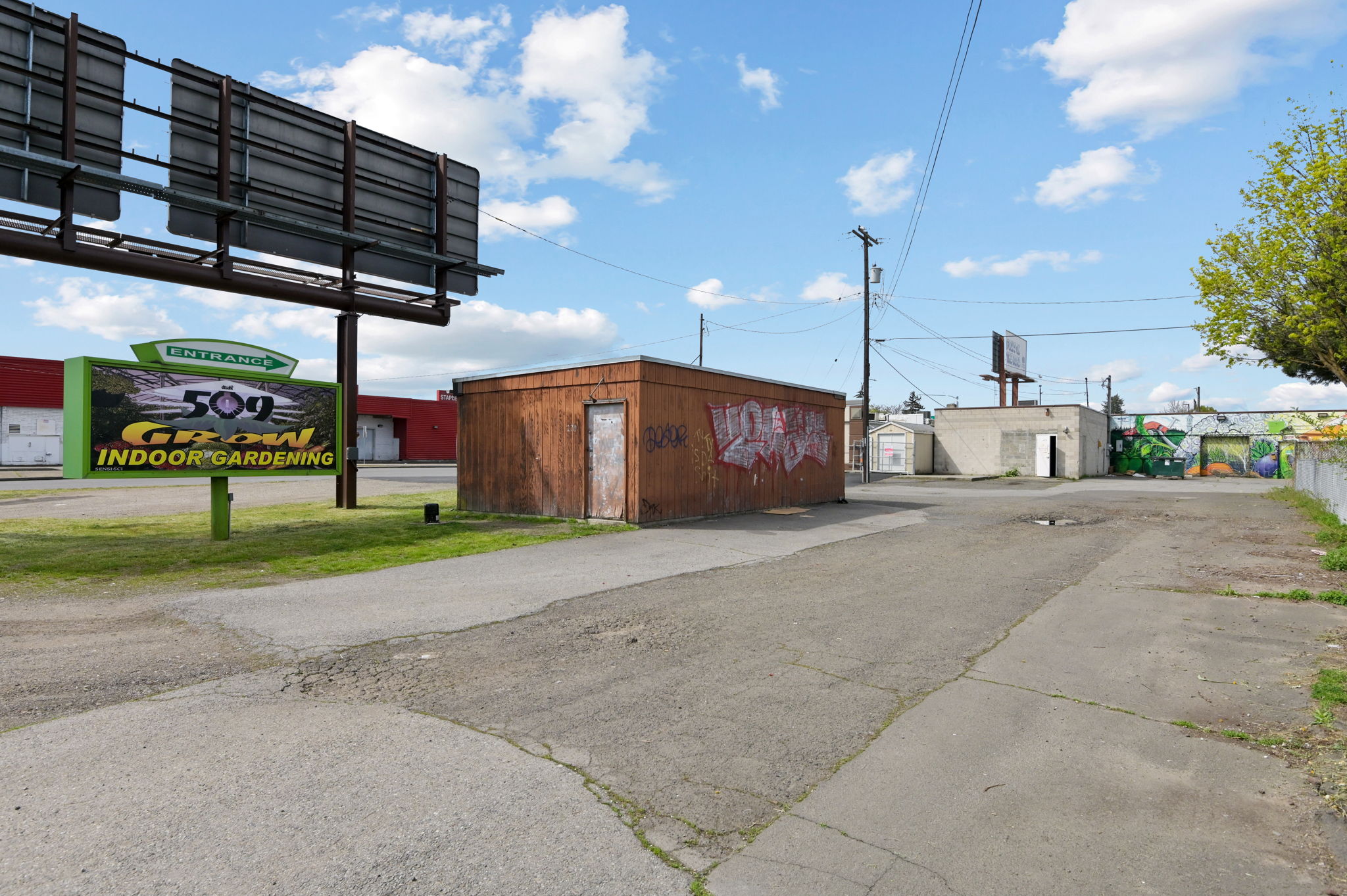  Photo 40