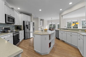 2716 Stratford Hall Dr, Raleigh, NC 27614, USA Photo 23