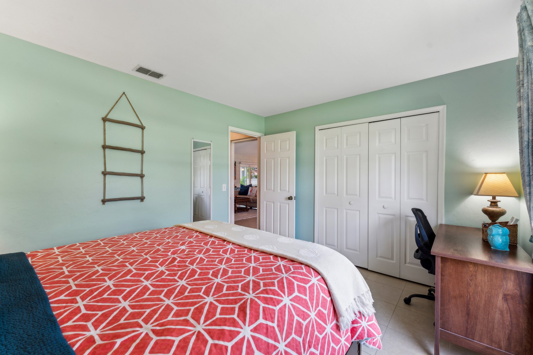 SW 54th St-2405-020.jpg