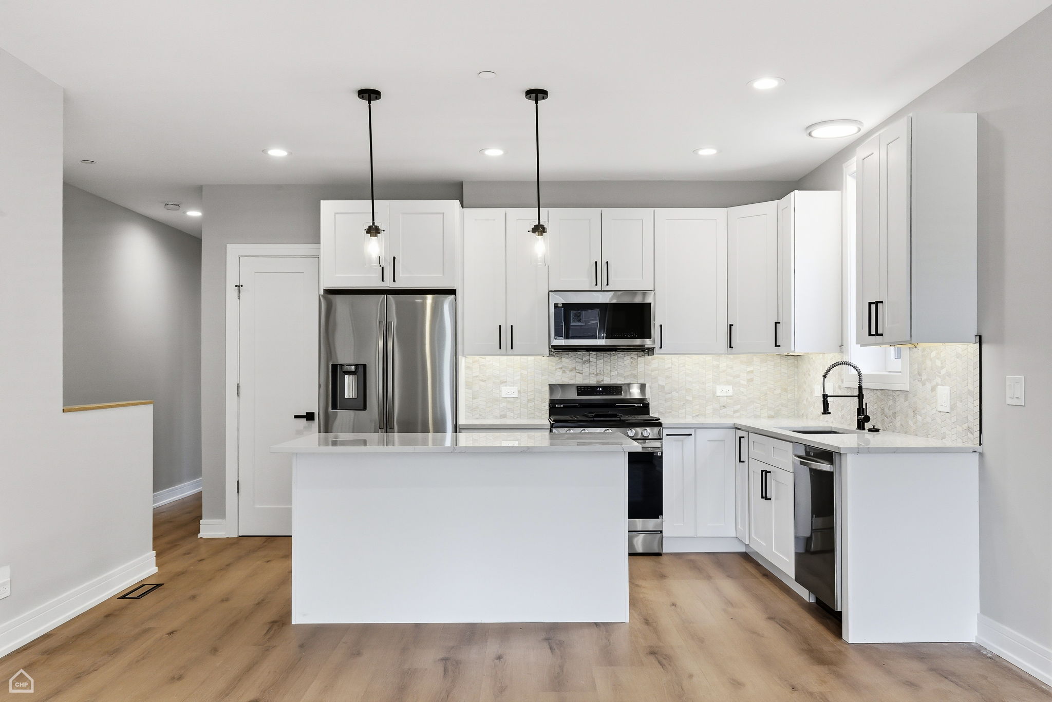 2718 Budd St 2 - Karen Biazar_CHP2025_004