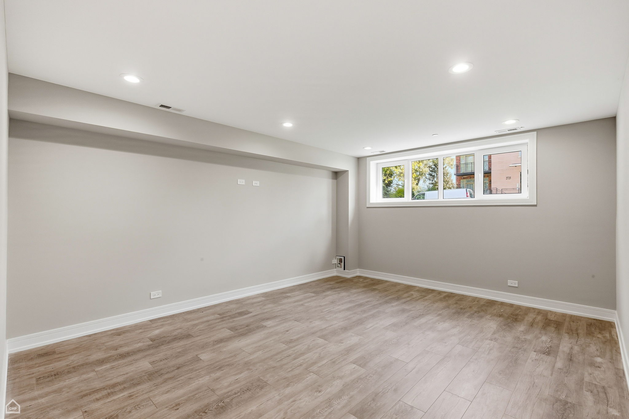 2718 Budd St 2 - Karen Biazar_CHP2025_017