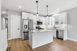 2718 Budd St 2 - Karen Biazar_CHP2025_005