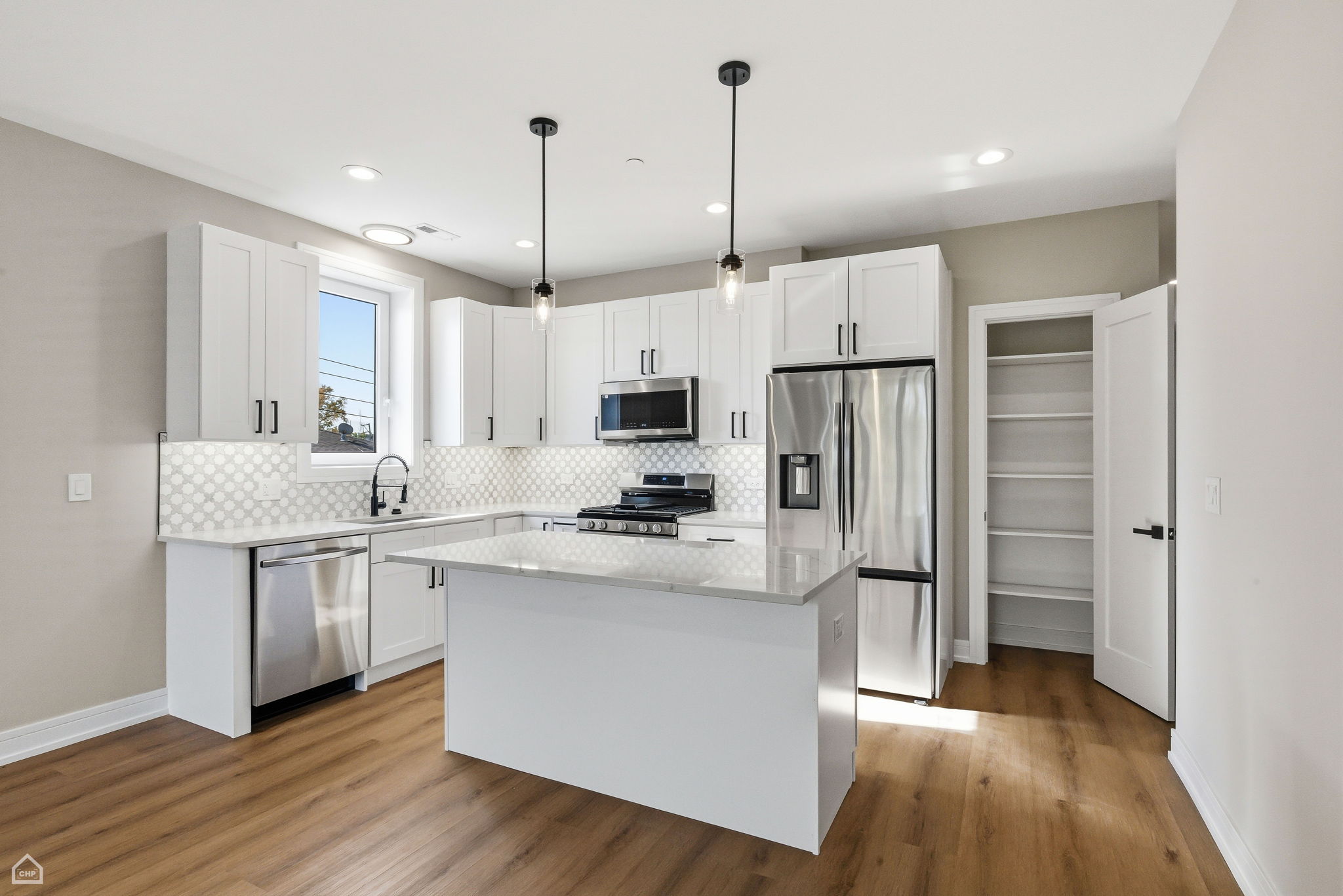 2718 Budd St 3 - Karen Biazar_CHP2025_006