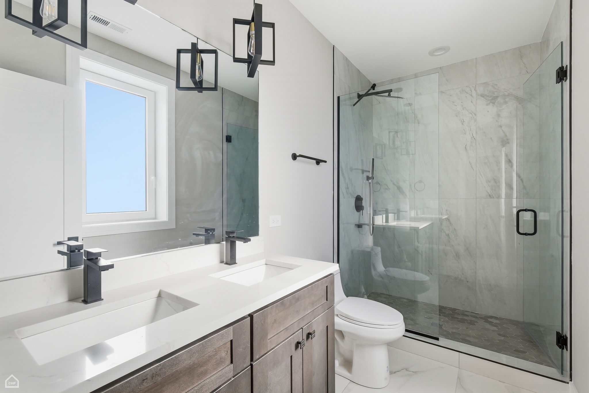 2718 Budd St 3 - Karen Biazar_CHP2025_010