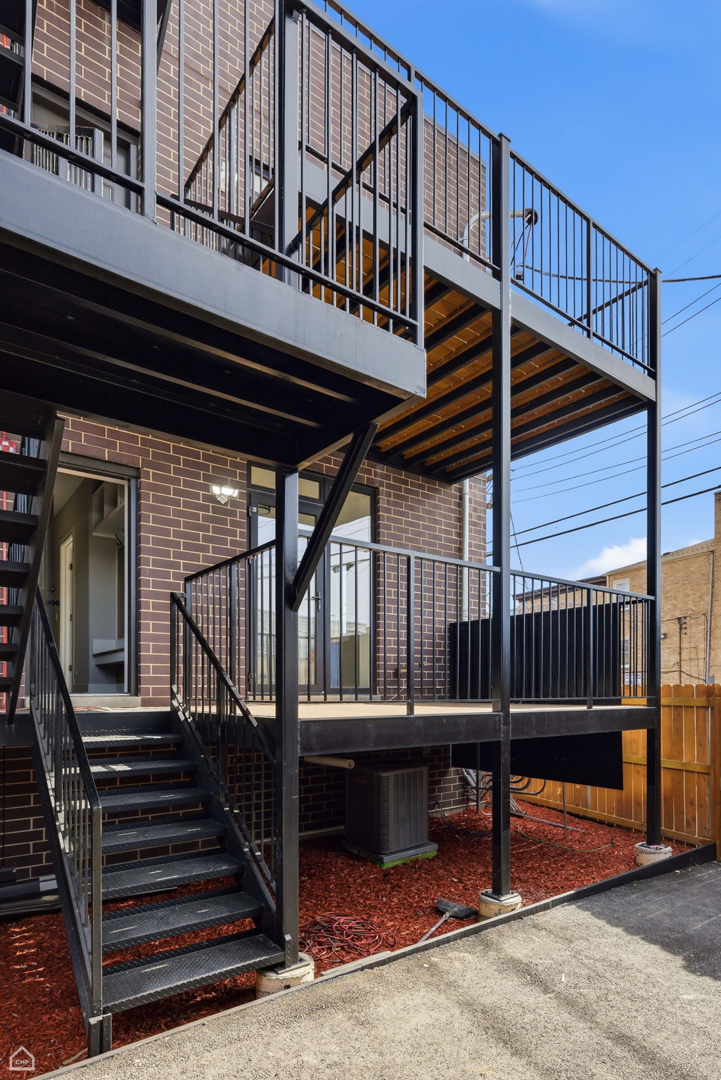 2718 Budd St 4 - Karen Biazar_CHP2025_012