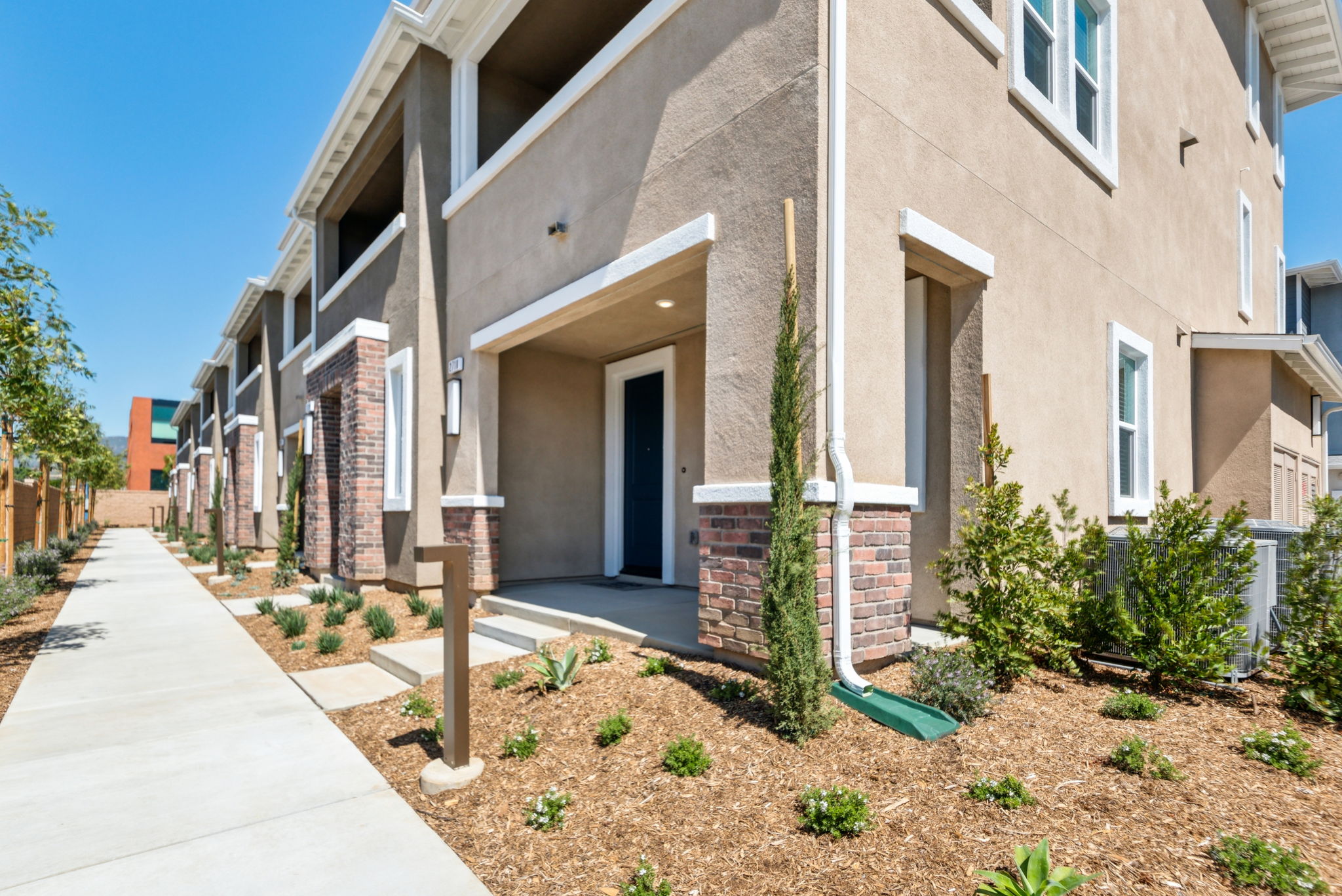 So Cal - The Knoll - 2718 Crozier Ct, Pomona, CA 91767 - 002
