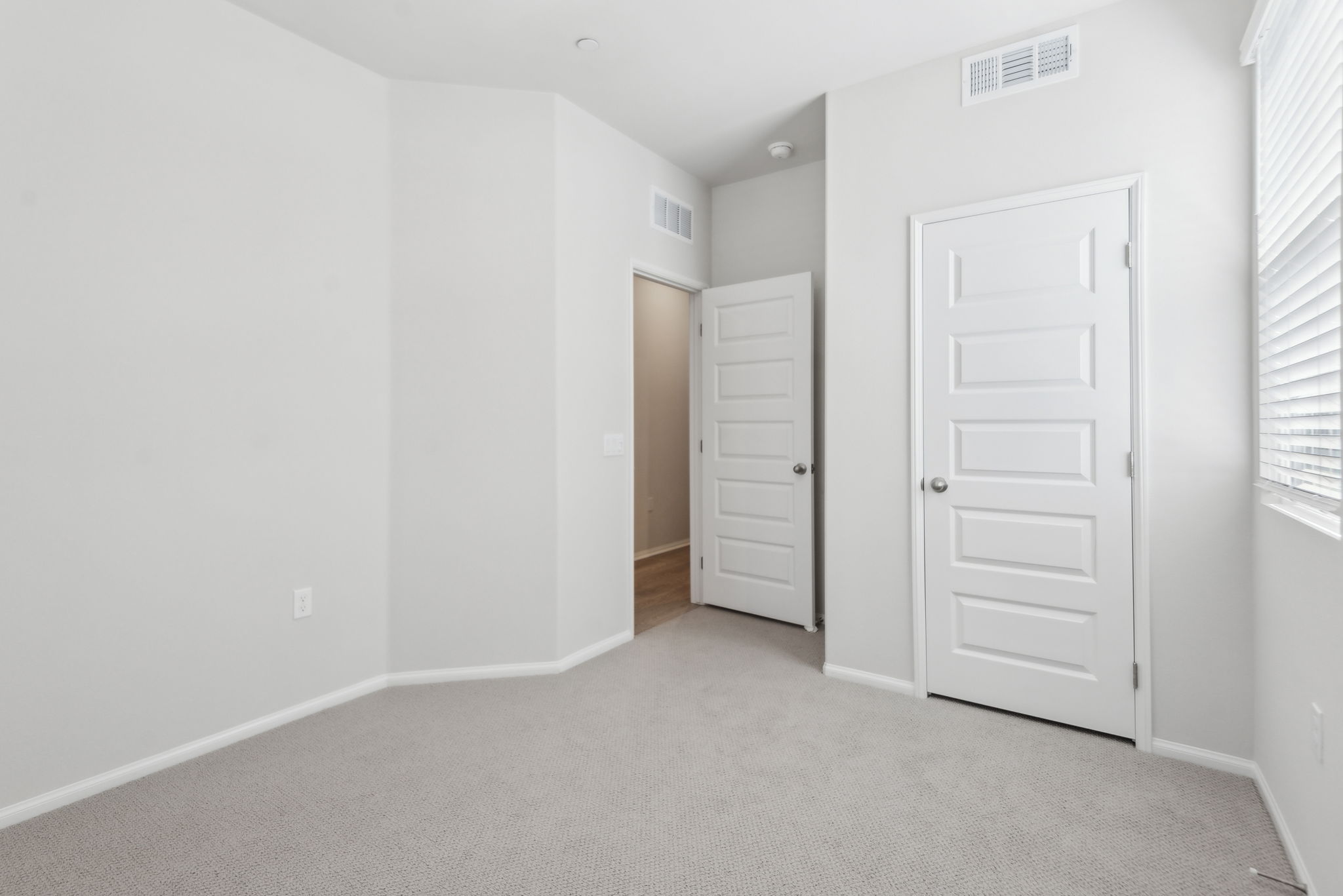 So Cal - The Knoll - 2718 Crozier Ct, Pomona, CA 91767 - 011
