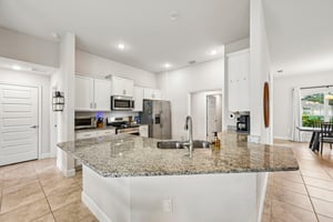 N Chamberlain Blvd-S1009-018.jpg