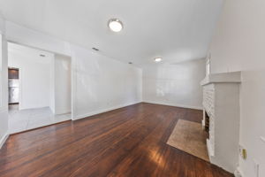  Photo 56