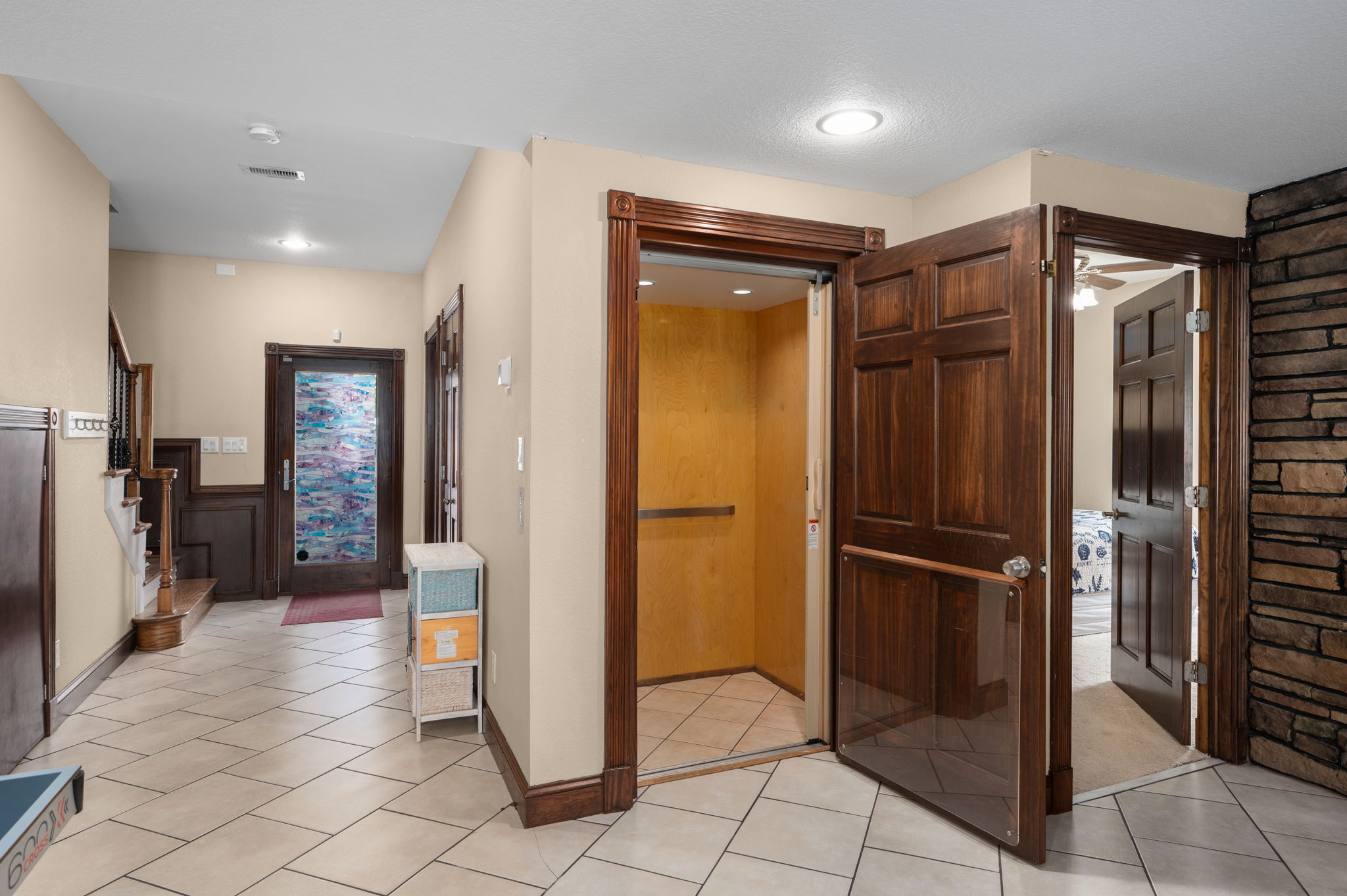 27197-Jackson-Rd-BL-Elevator