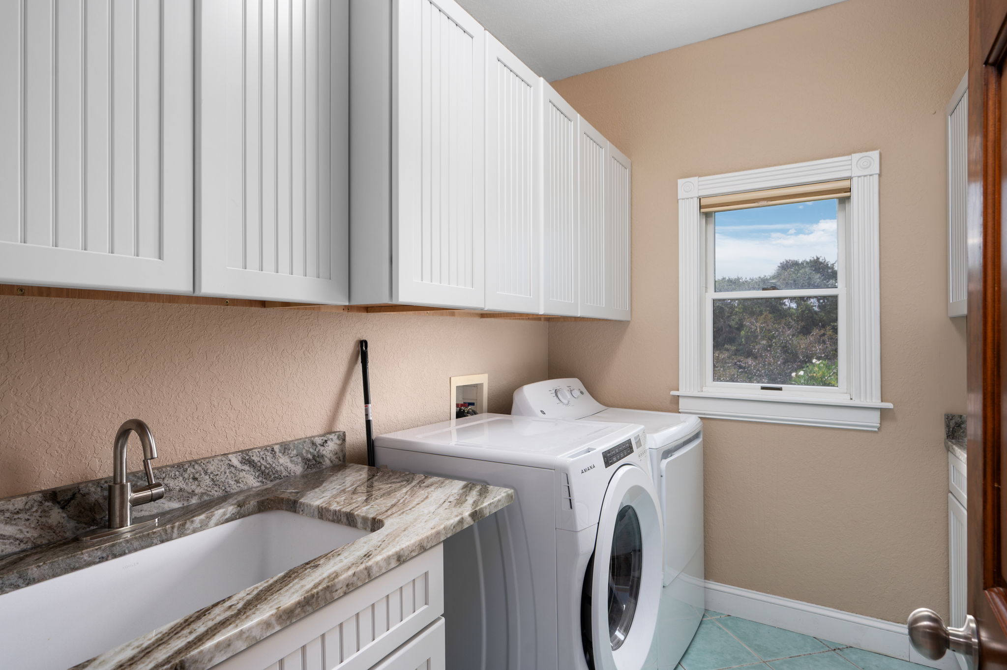 27197-Jackson-Rd-ML-Laundry