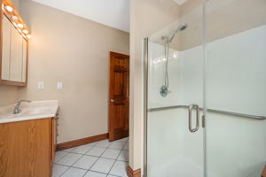 27197-Jackson-Rd-BL-BR1-Private-Bath-V2