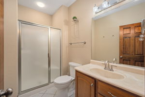 27197-Jackson-Rd-ML-BR4-Private-Bath