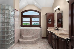 27197-Jackson-Rd-TL-BR6-Private-Bath