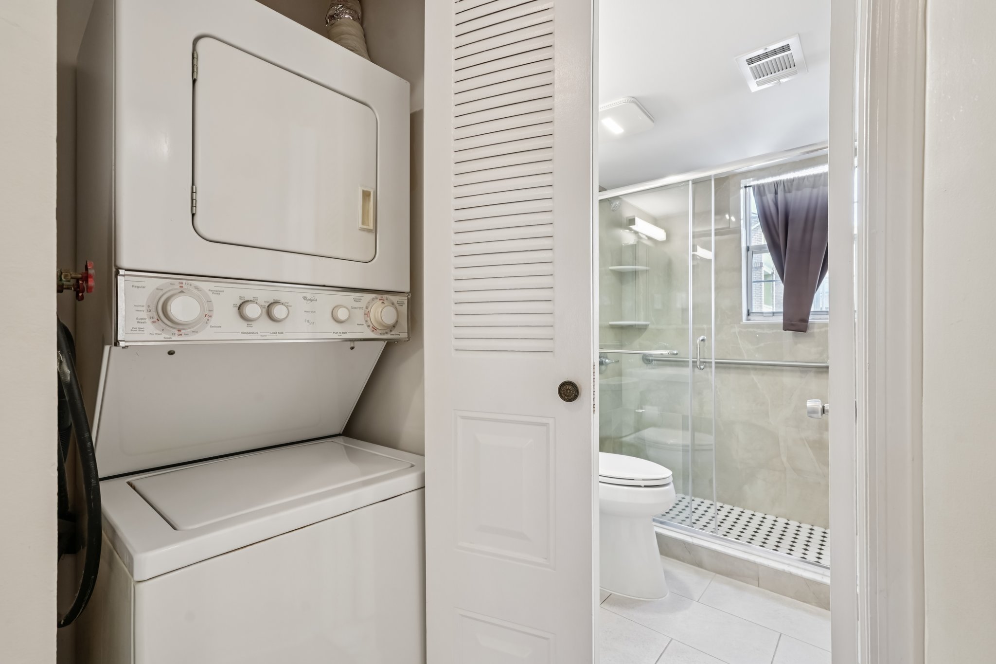 272-276 Walnut St 21G-S2607-029.jpg