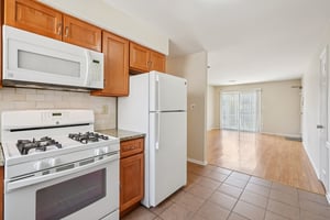 272-276 Walnut St 21G-S2607-021.jpg