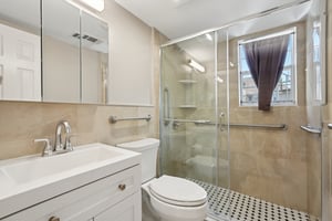 272-276 Walnut St 21G-S2607-024.jpg