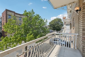 272-276 Walnut St 21G-S2607-035.jpg