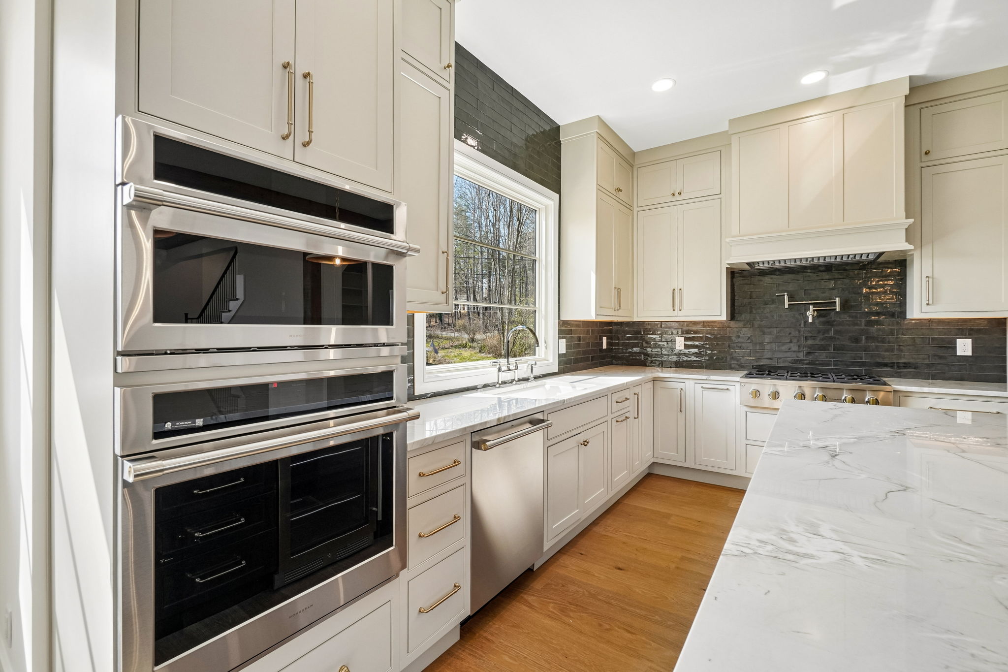Glazener Rd-S2406-019