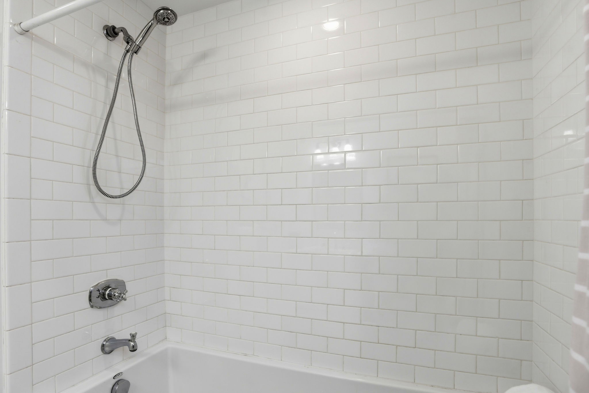 047_F8_272 Grand St