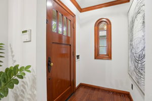 005_F8_272 Grand St