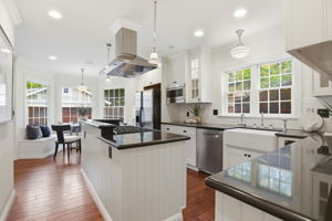 015_F8_272 Grand St