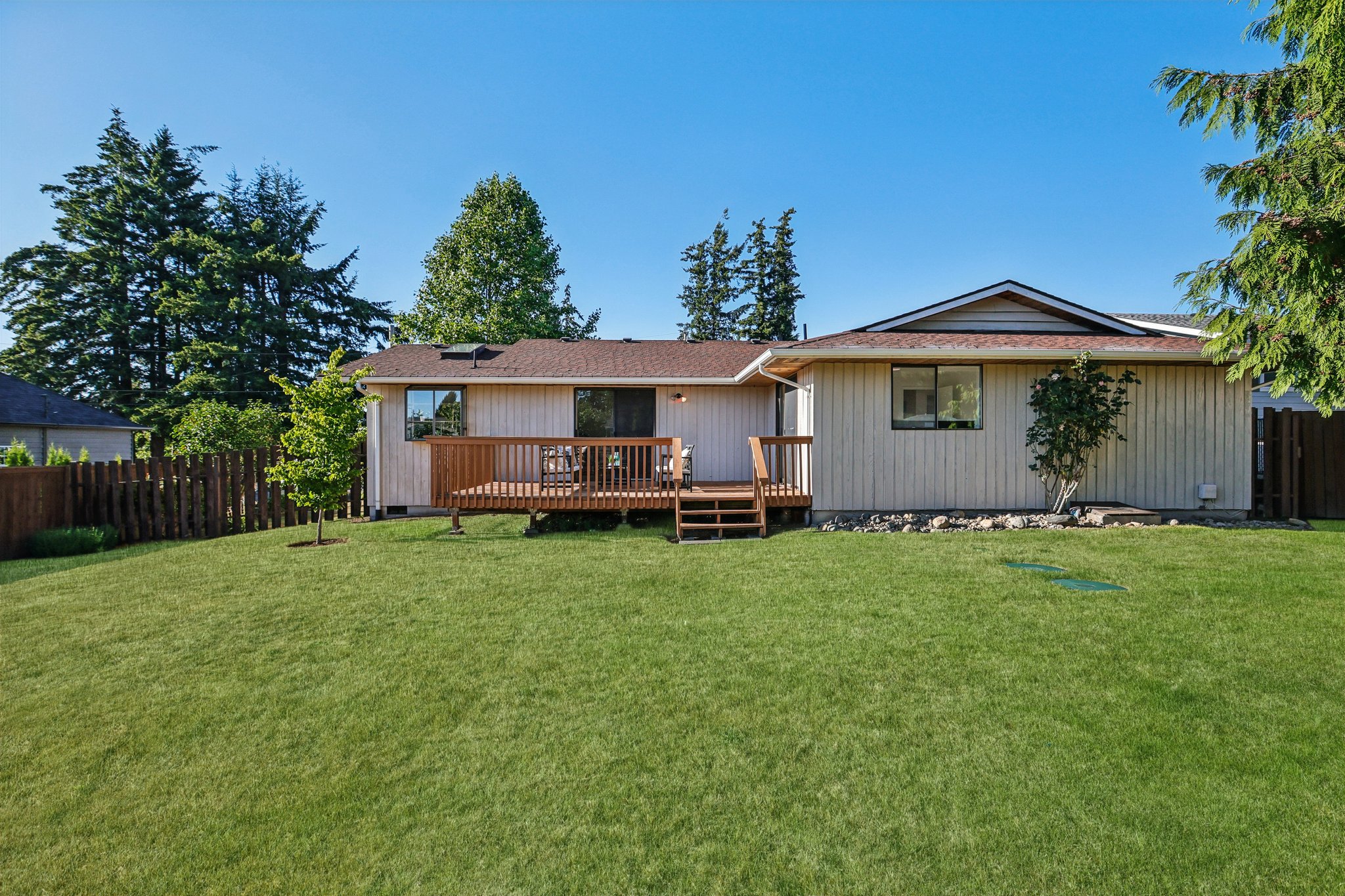 Prestwick Dr-L2006-039.jpg