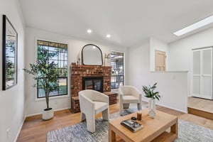 Prestwick Dr-L2006-009.jpg