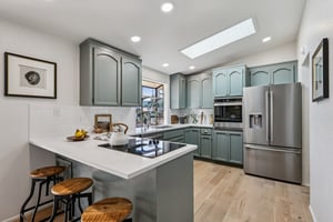 Prestwick Dr-L2006-020.jpg