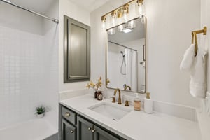 Prestwick Dr-L2006-025.jpg