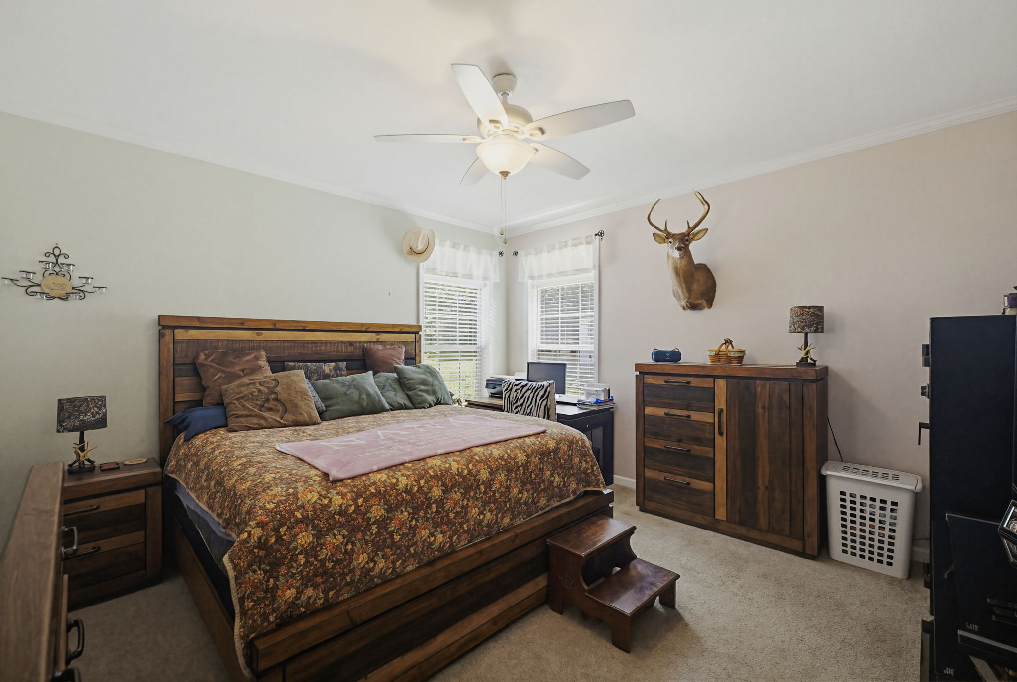 272 Victoria Cir-17
