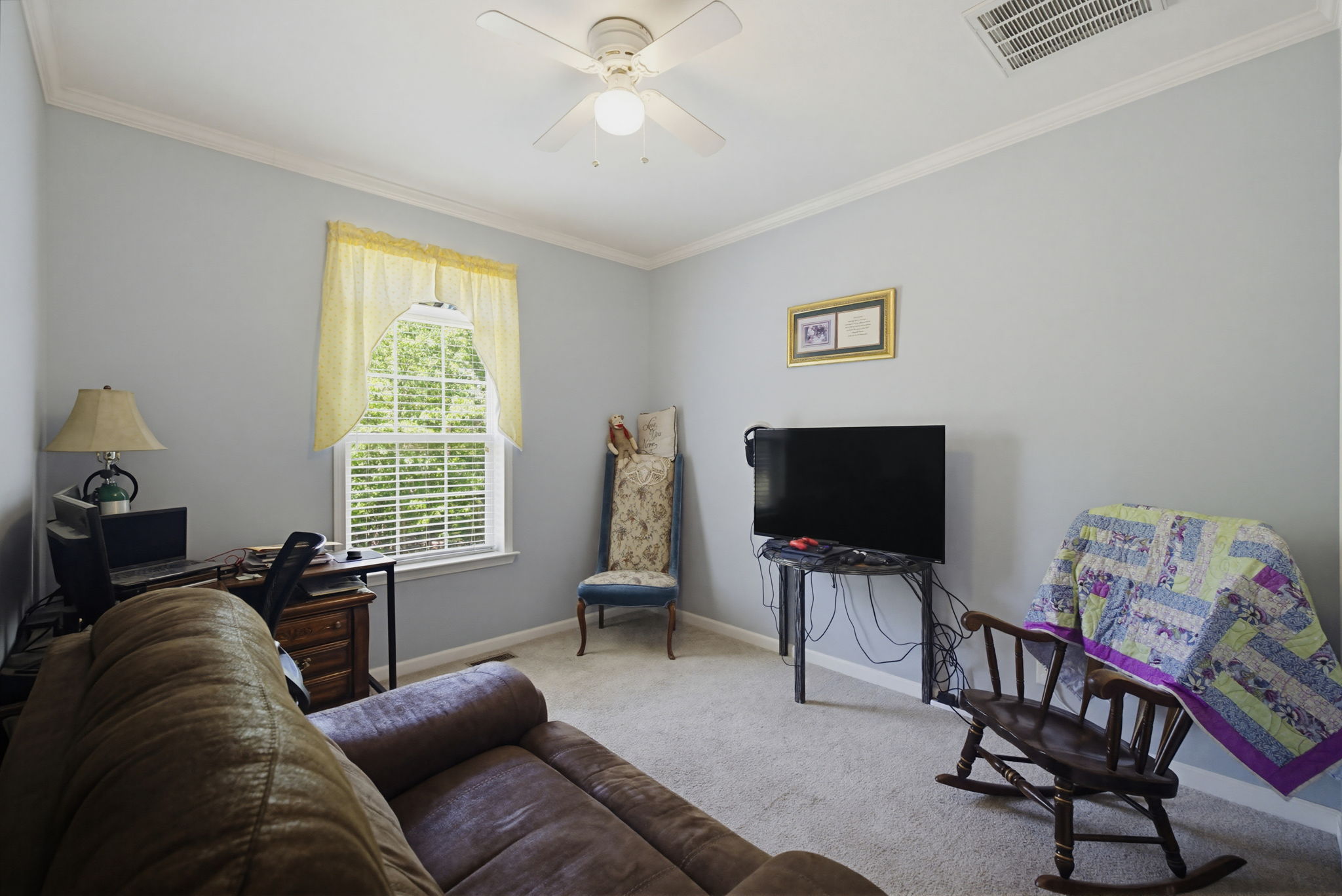 272 Victoria Cir-21