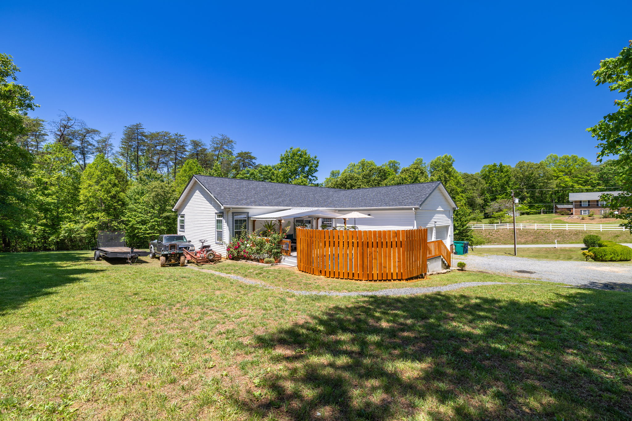272 Victoria Cir-29