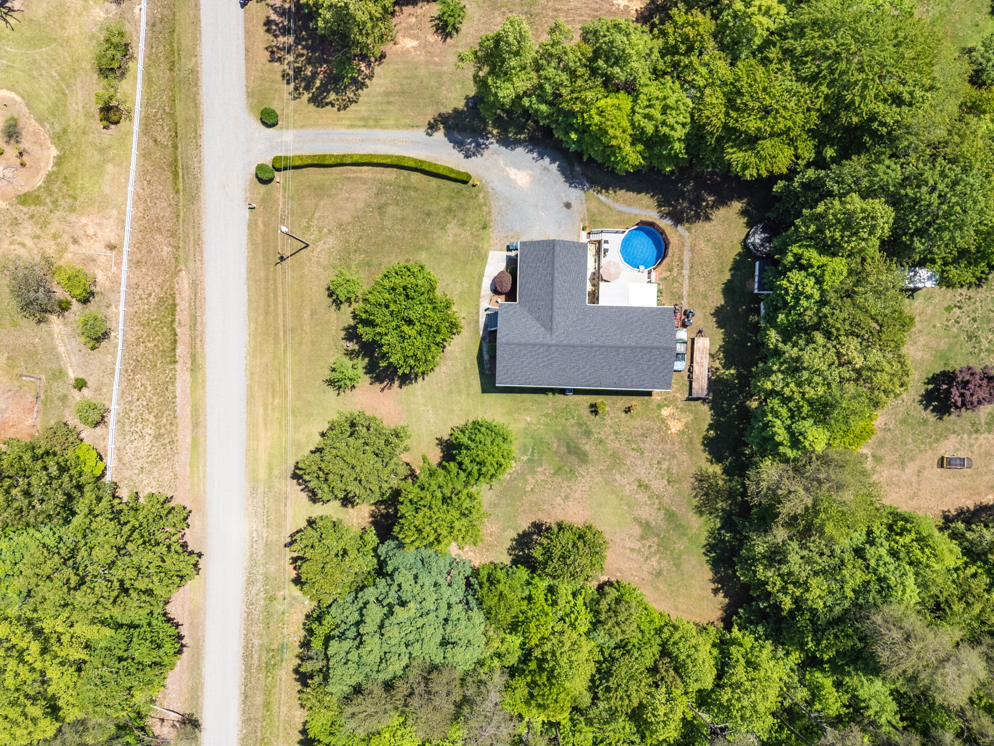 272 Victoria Cir-32